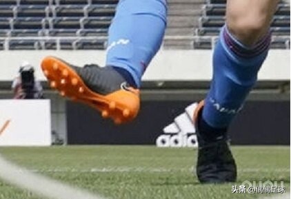 日本足球运动员战靴,日本经典战靴