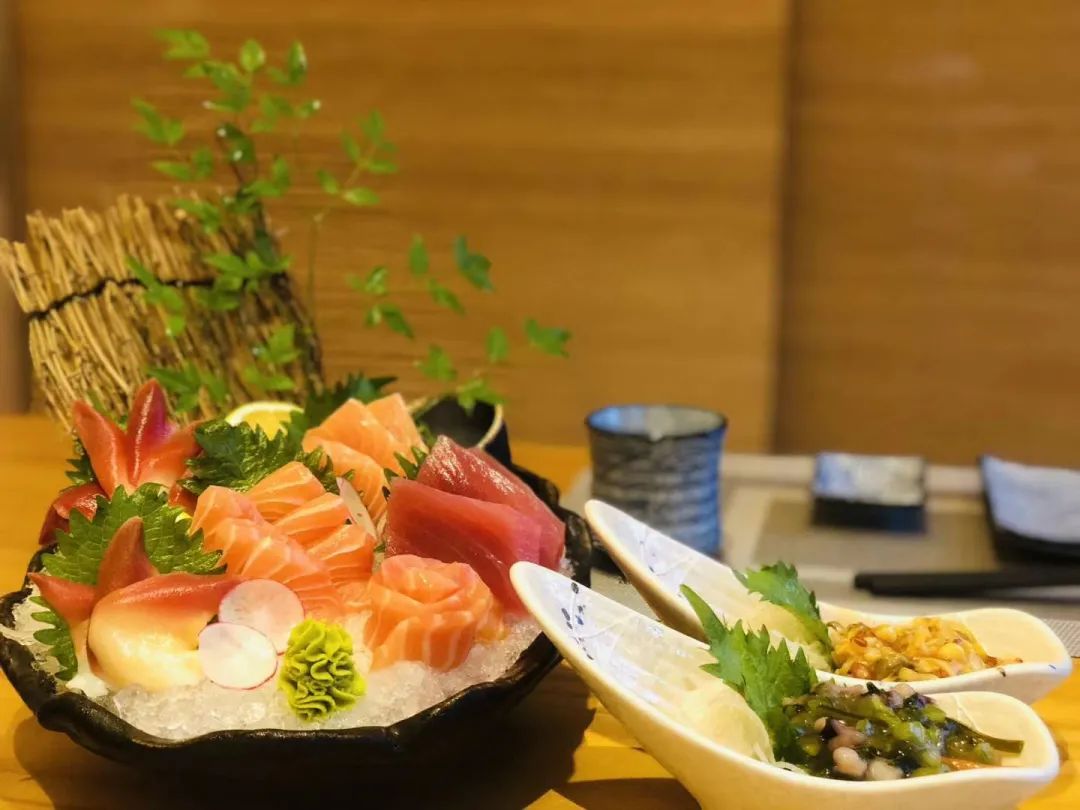 爱在17烟台视频,爱在17路夜景