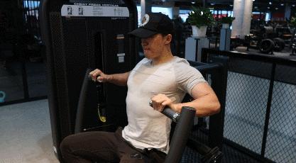 胸肌训练推夹,胸肌训练拉肌肉