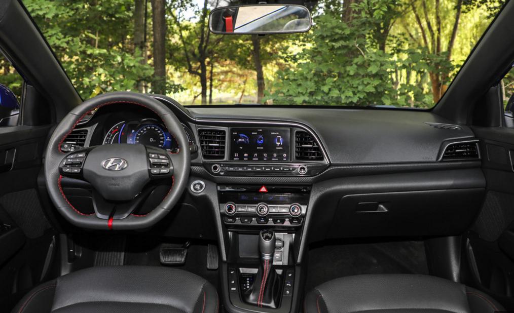 大众朗逸2017款和领动哪个好,现代领动2019款对比朗逸