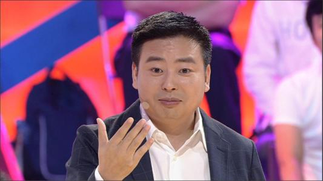 三无亿万富豪:靠十元店发家致富,门店3800家,年入170亿