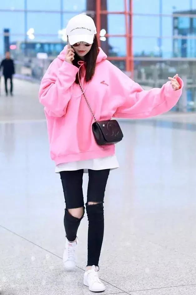 周冬雨的大胆穿搭,周冬雨正确穿搭