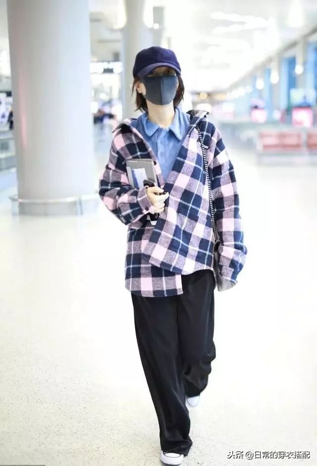 来看机场女王杨幂穿搭,杨幂穿搭机场秀