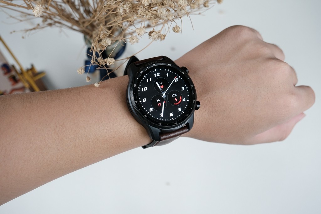 ticwatchprox充电,最全能的智能手表ticwatchprox