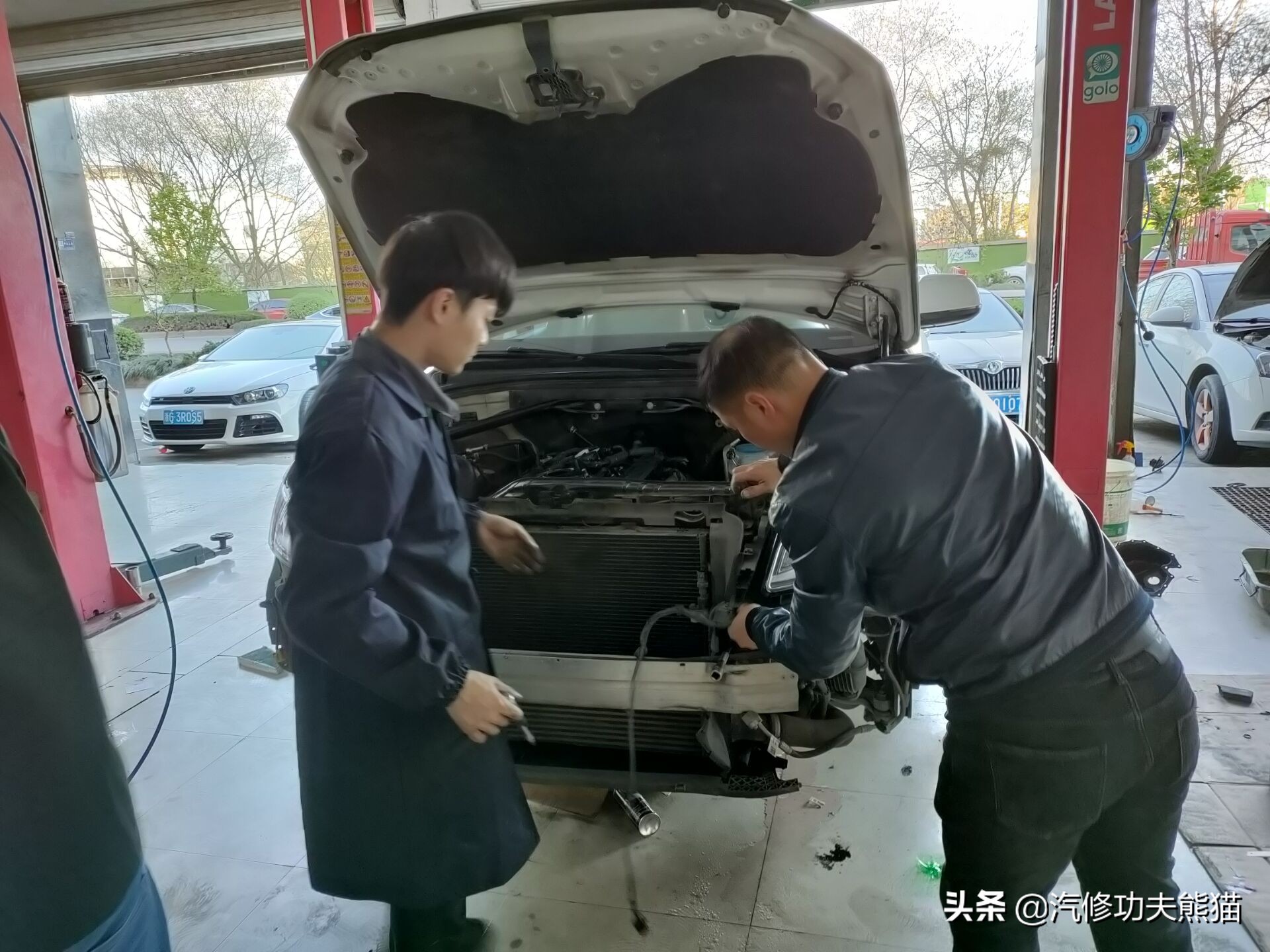 2011款奥迪q5烧机油怎么彻底解决,奥迪q5三代ea888发动机烧机油原因