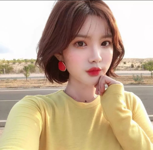 适合微胖女生的短发发型多种多样,适合微胖女生的短发发型