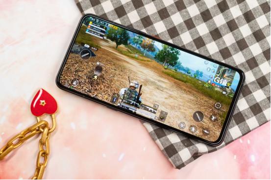 一个深度手游玩家的iQOO3一周使用体验：买就对了！