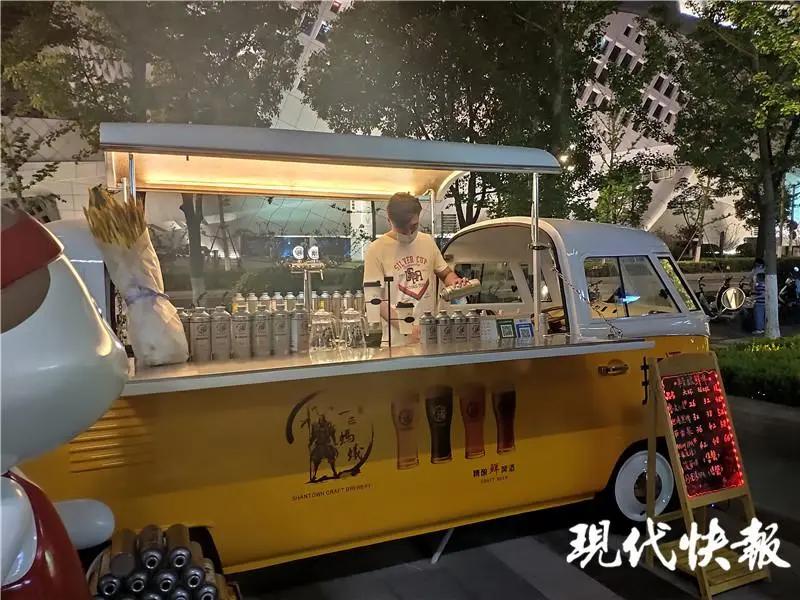 南京夜市摆摊一览表,南京小吃夜市一个摊位多少钱