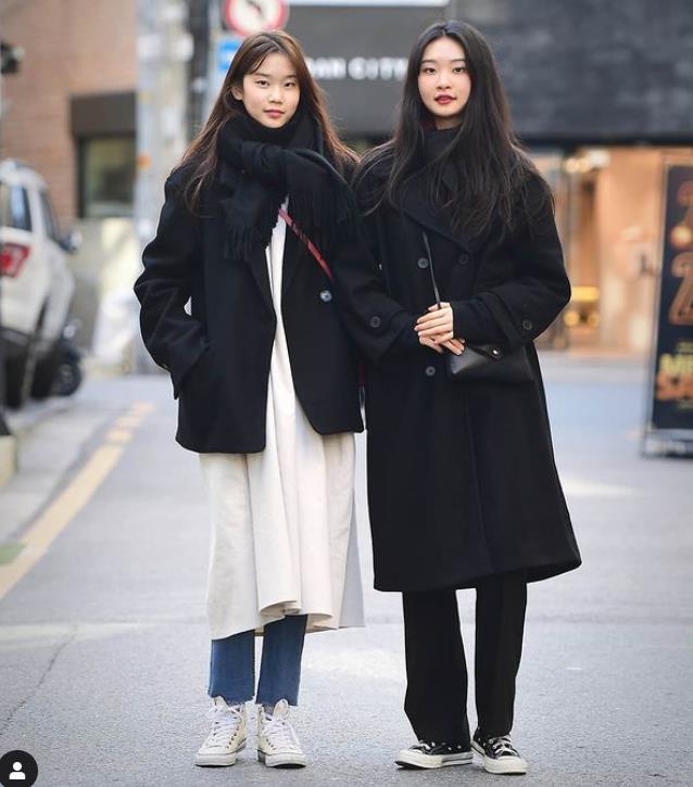 很火的韩国小姐姐穿搭,韩国小姐姐秋冬时尚穿搭