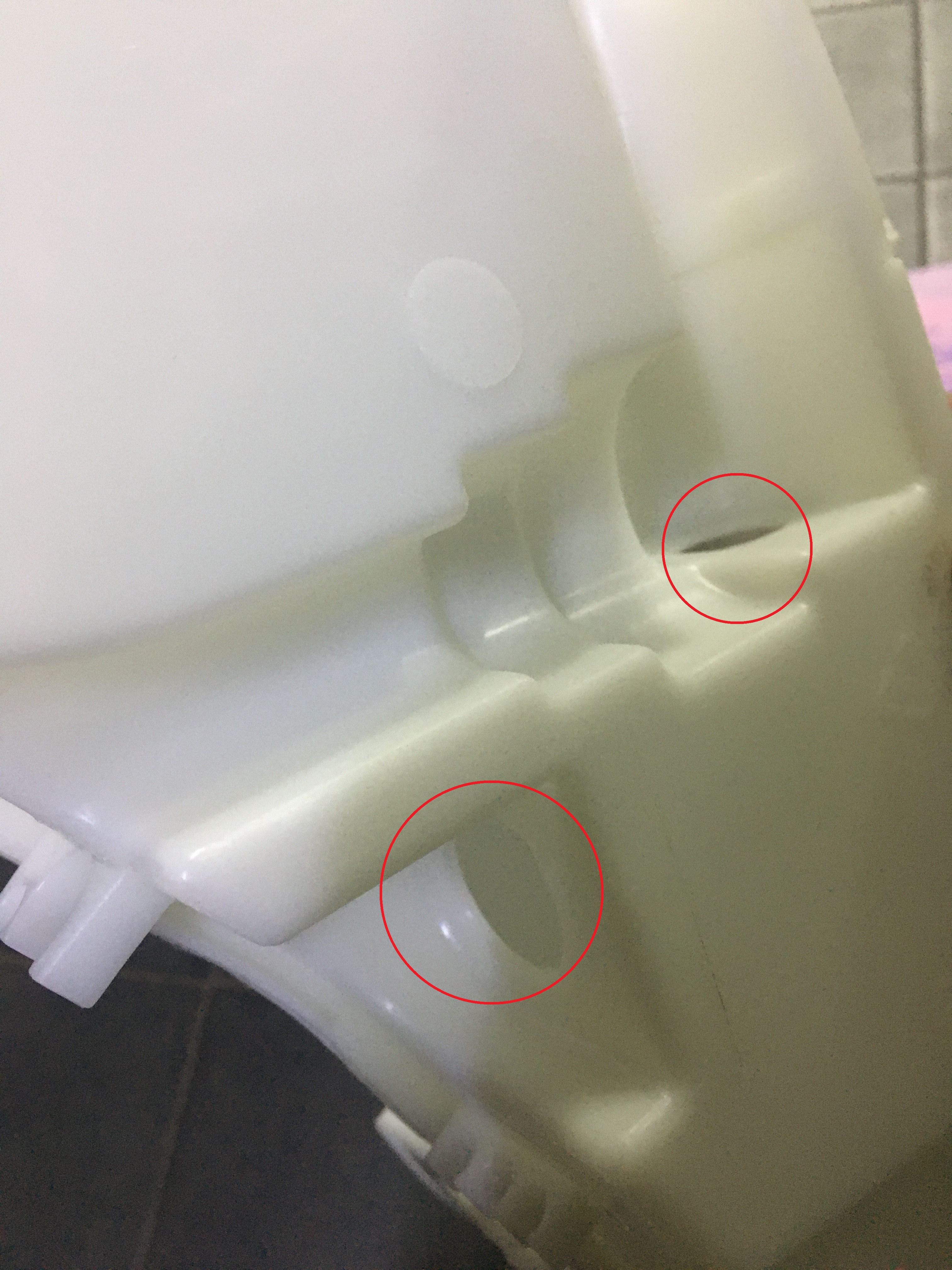 水壶可以用柠檬酸除垢剂吗,汽车的玻璃水壶会有空气吗