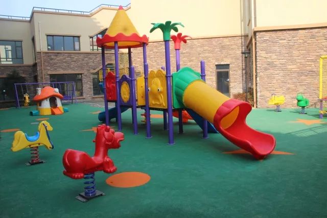 ¥599/套起!栖息30只孔雀!竹海环绕避世酒店竟全部用竹子造