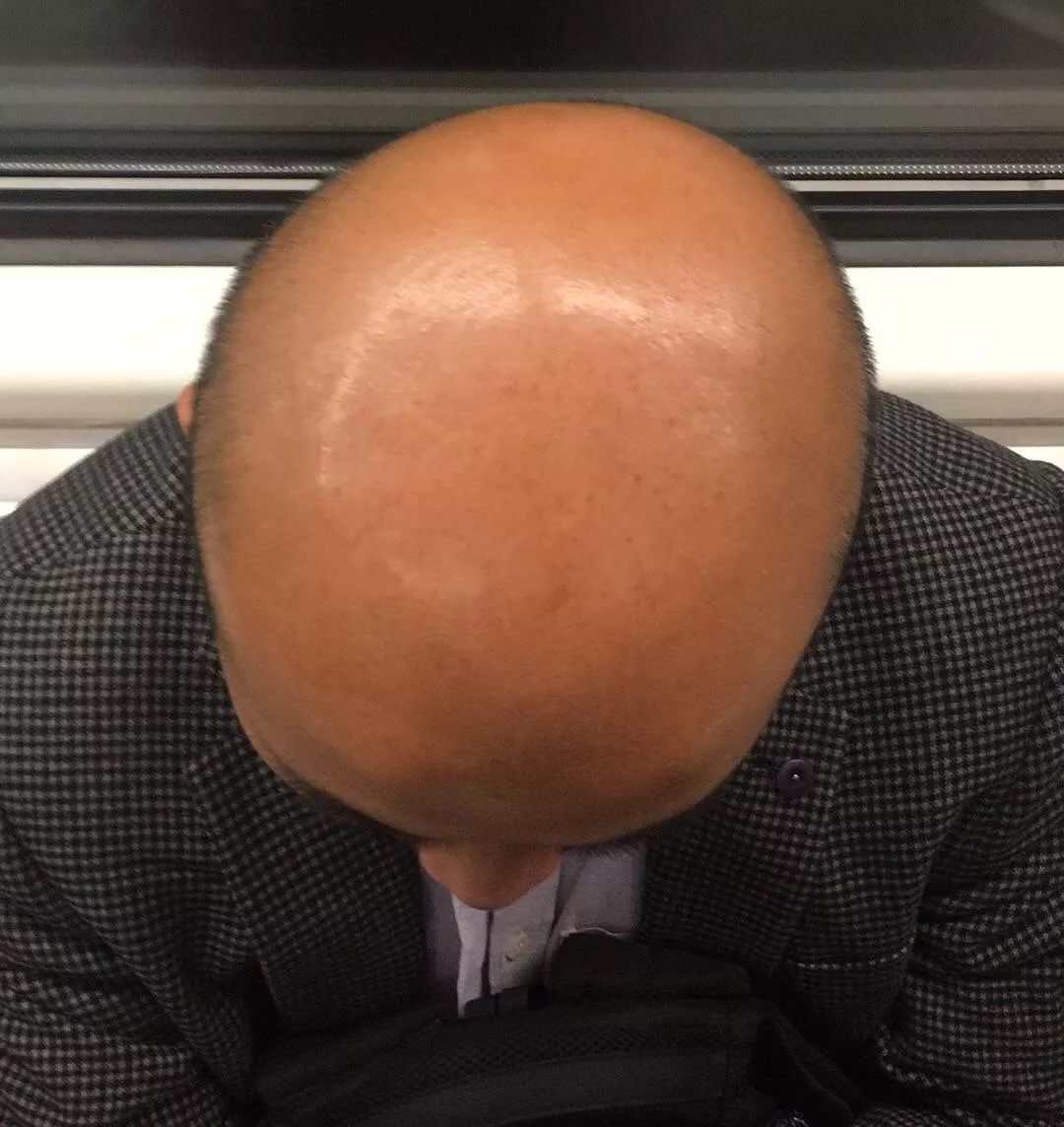 成都的地铁真的很有氛围感,成都的地铁有多浪漫