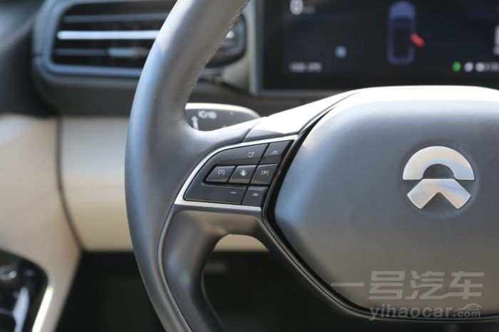 蔚来es8深度试驾预约,蔚来es8问界m9横评