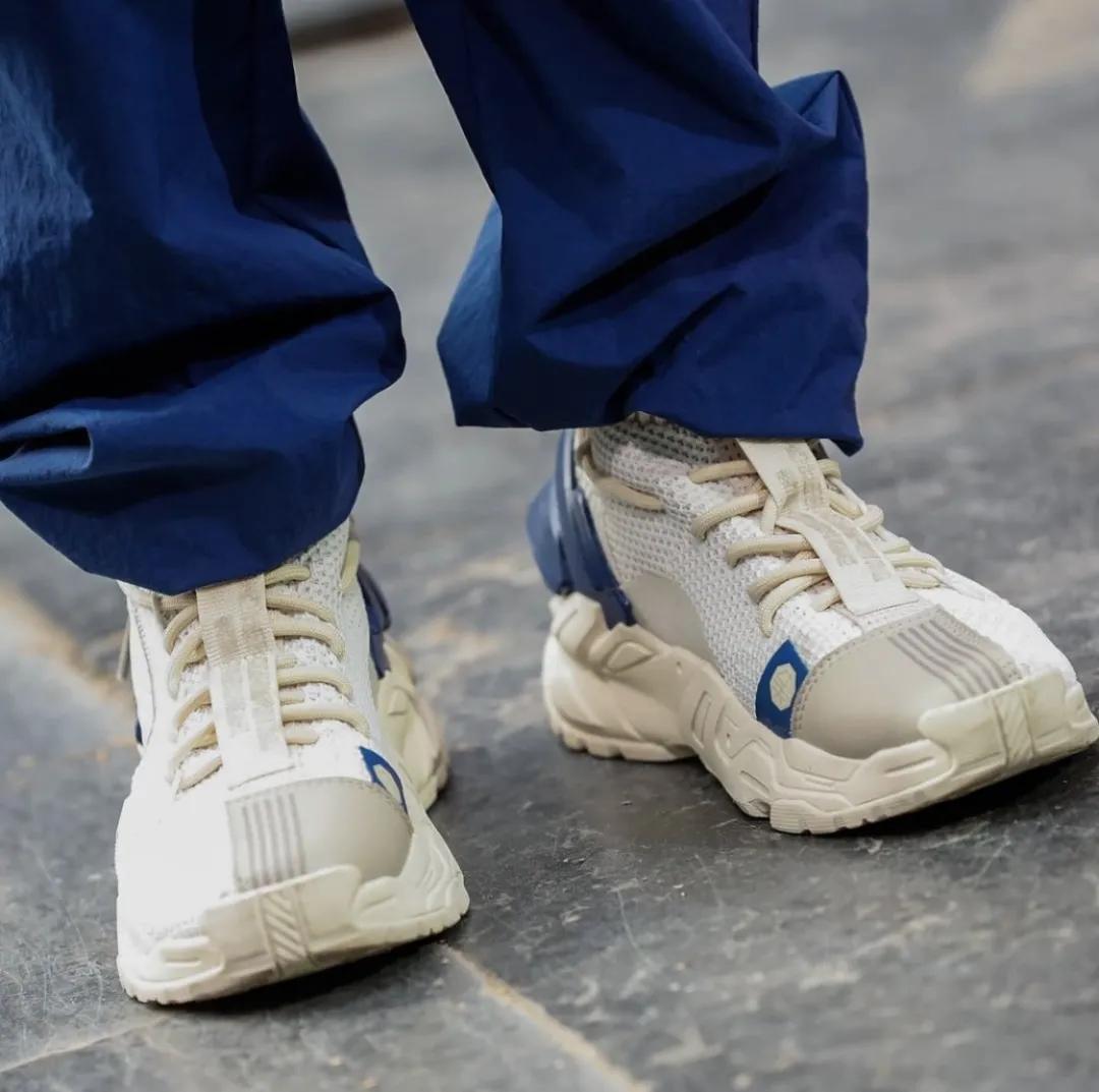 特步和nike有什么关系吗 (特步发布会上说自己可以匹敌nike)