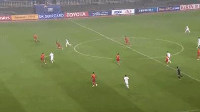 来开心一下,国足让人喷饭的爆笑gif