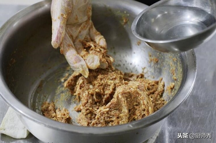 灌汤水饺的做法步骤,灌汤水饺做法全过程