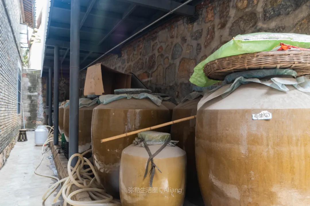 弥勒97年历史的老饭店，传了四代人，穿开裆裤小娃吃成了老头