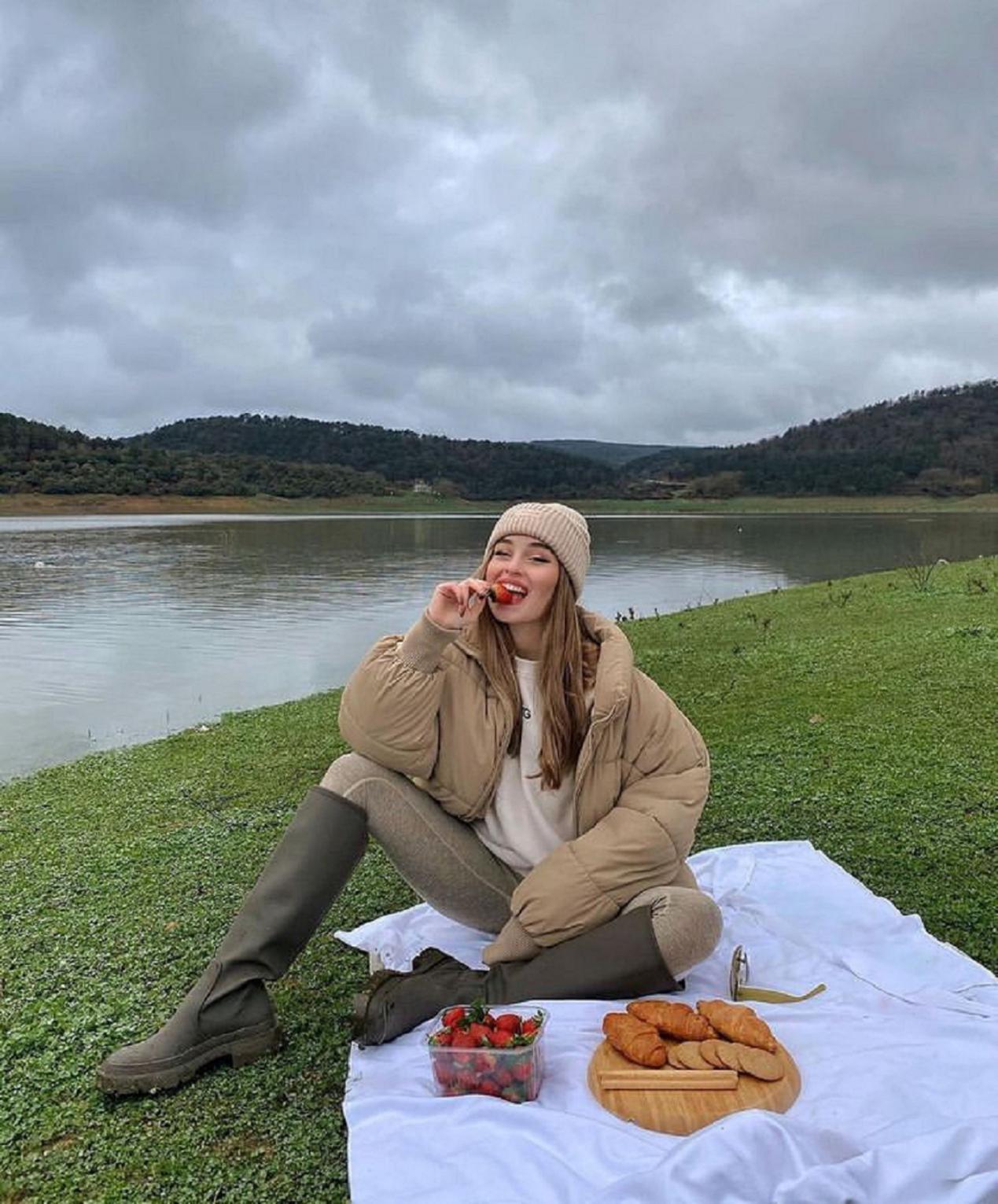 鲨鱼裤羽绒服穿法,今年最火的鲨鱼裤穿搭图片