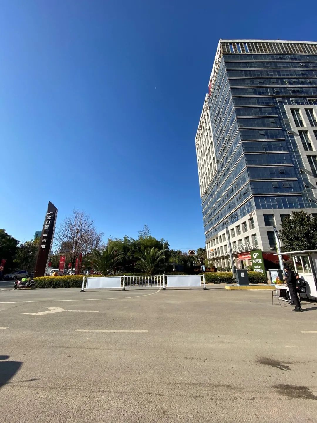 交房3年开发商没有办理房产证,交房6年没有房产证申请理赔