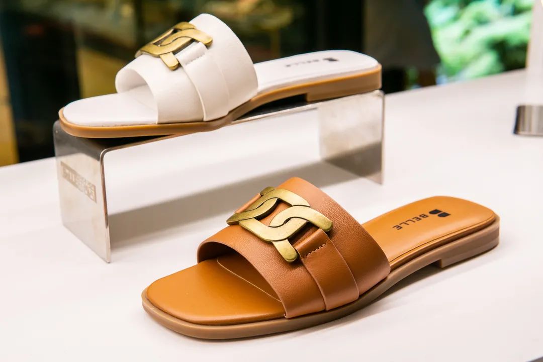 买护肤品送口红,买护肤品送化妆品