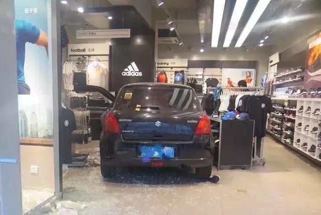 在辞旧迎新的时刻回顾过去,在过去的一年我们都经历了什么