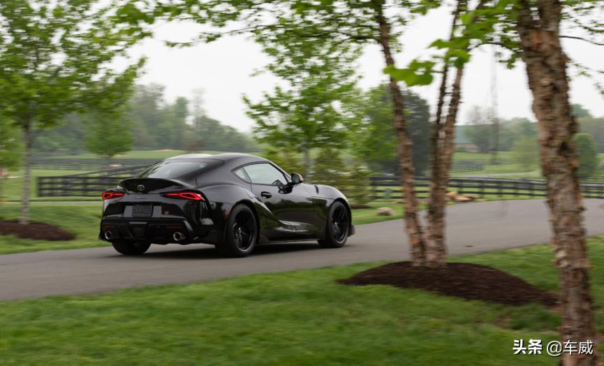 宝马z4m40ivs丰田牛魔王supra,全新一代supra外媒评论