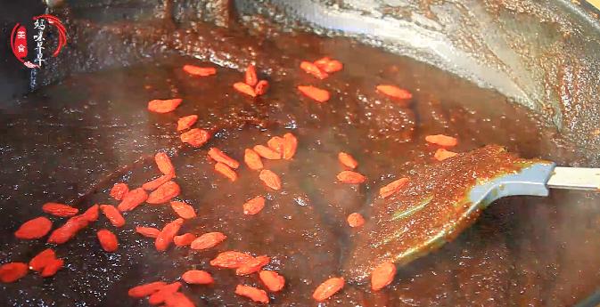 冬天女性手脚冰凉就喝它每天一杯,冬天早上起来喝一杯什么可以驱寒