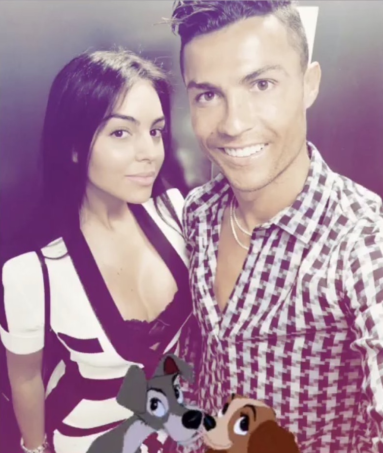 c罗一家三口的打扮,c罗一家人出去旅游