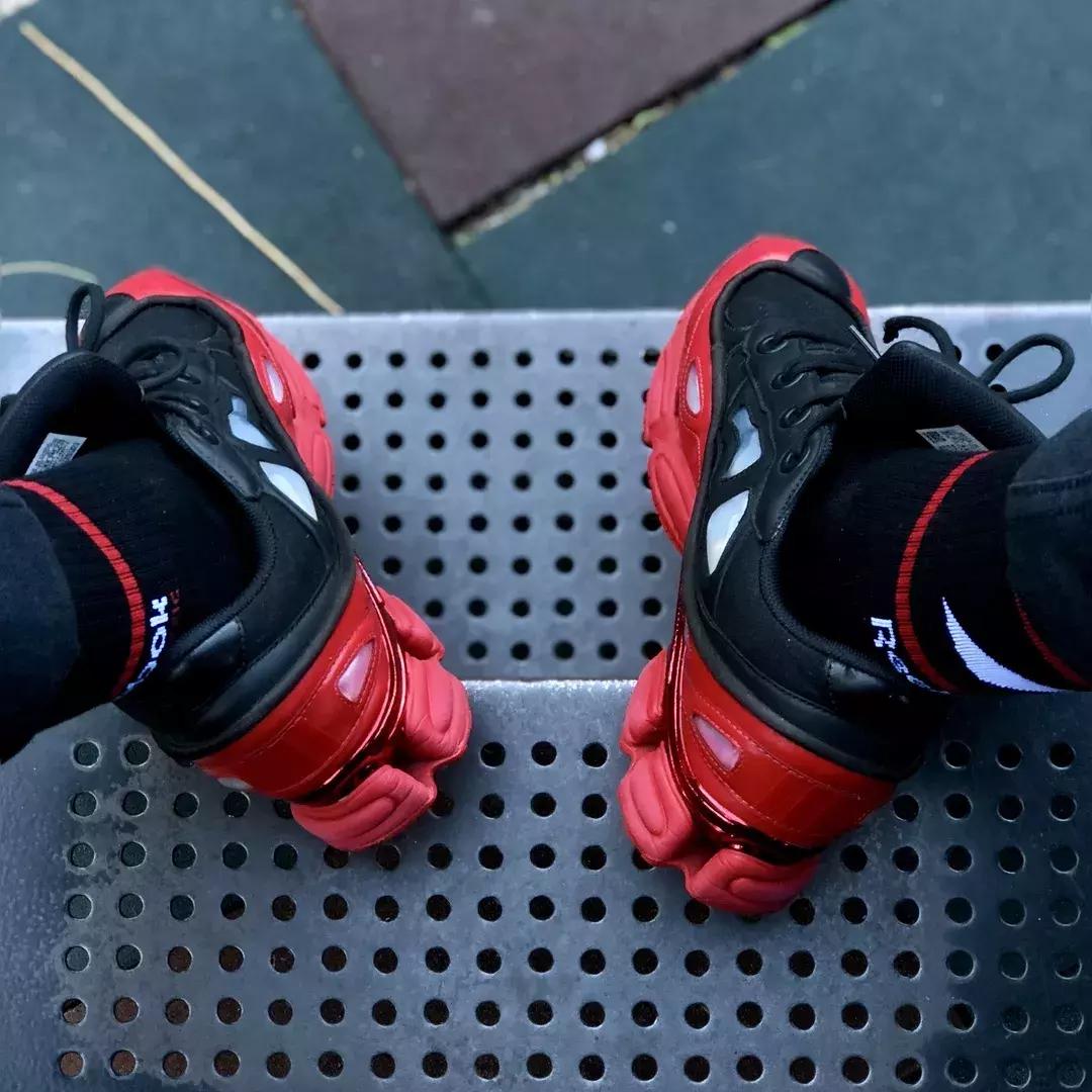 为什么有男性喜欢穿袜子的女生,为什么女生都喜欢男生穿袜子