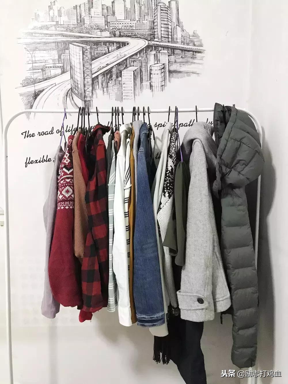 极简的我，没有衣柜，没有化妆品