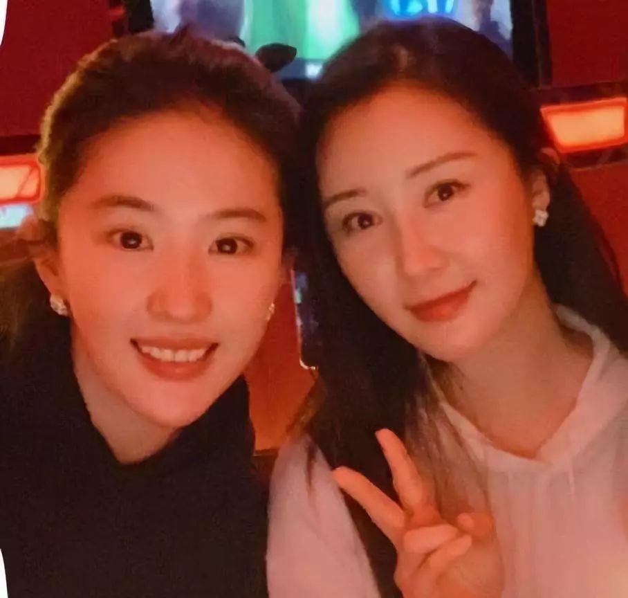 一定要分清真假闺蜜,到底是塑料姐妹还是姐妹情太深