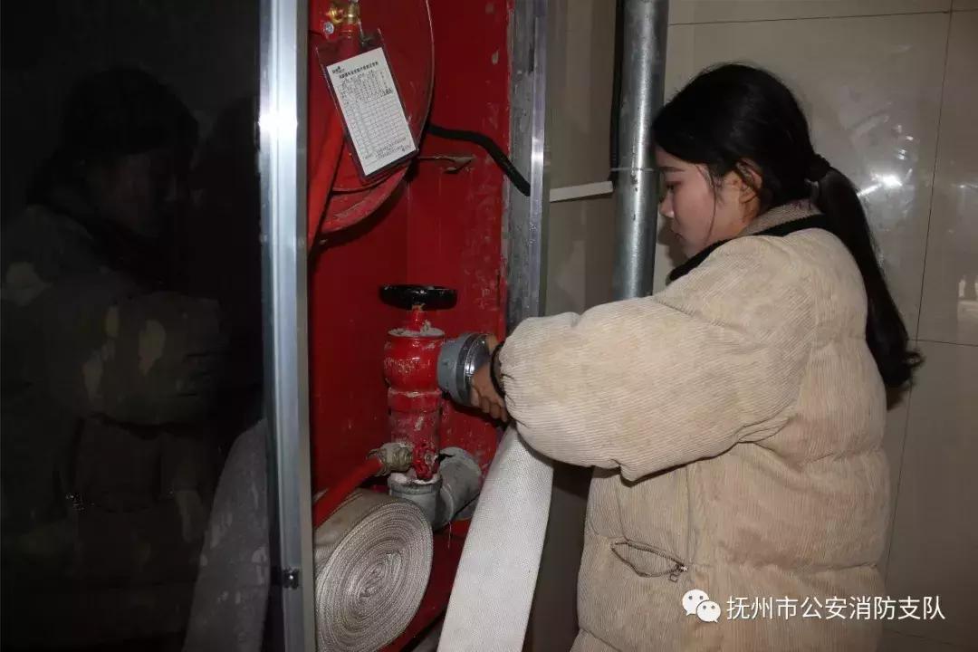 见火不慌抬手就打视频,见火不慌抬手就打