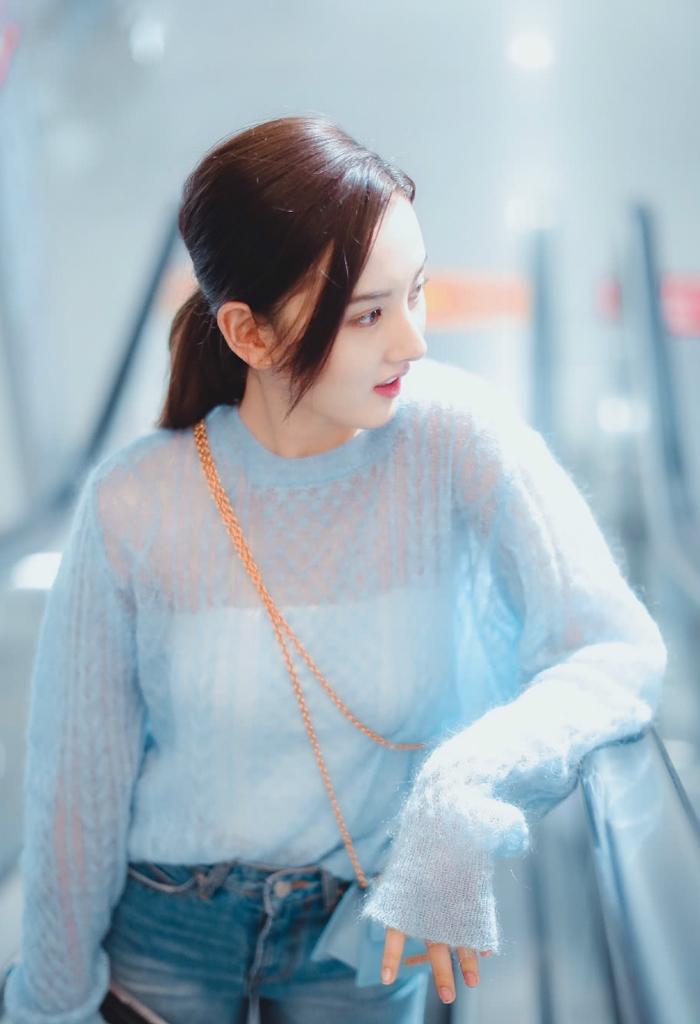 40岁女人穿雪纺衫好看吗,70后女人穿什么样雪纺衫减龄