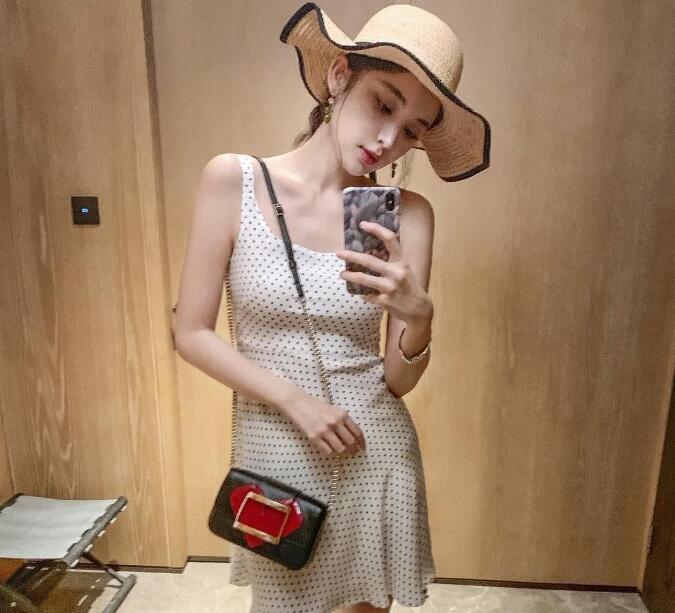 古力娜扎夏日穿搭似仙女,古力娜扎秀私服