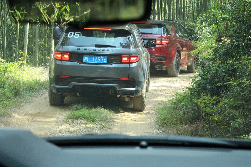 路虎的操控真的很好,新款路虎驾驶感受