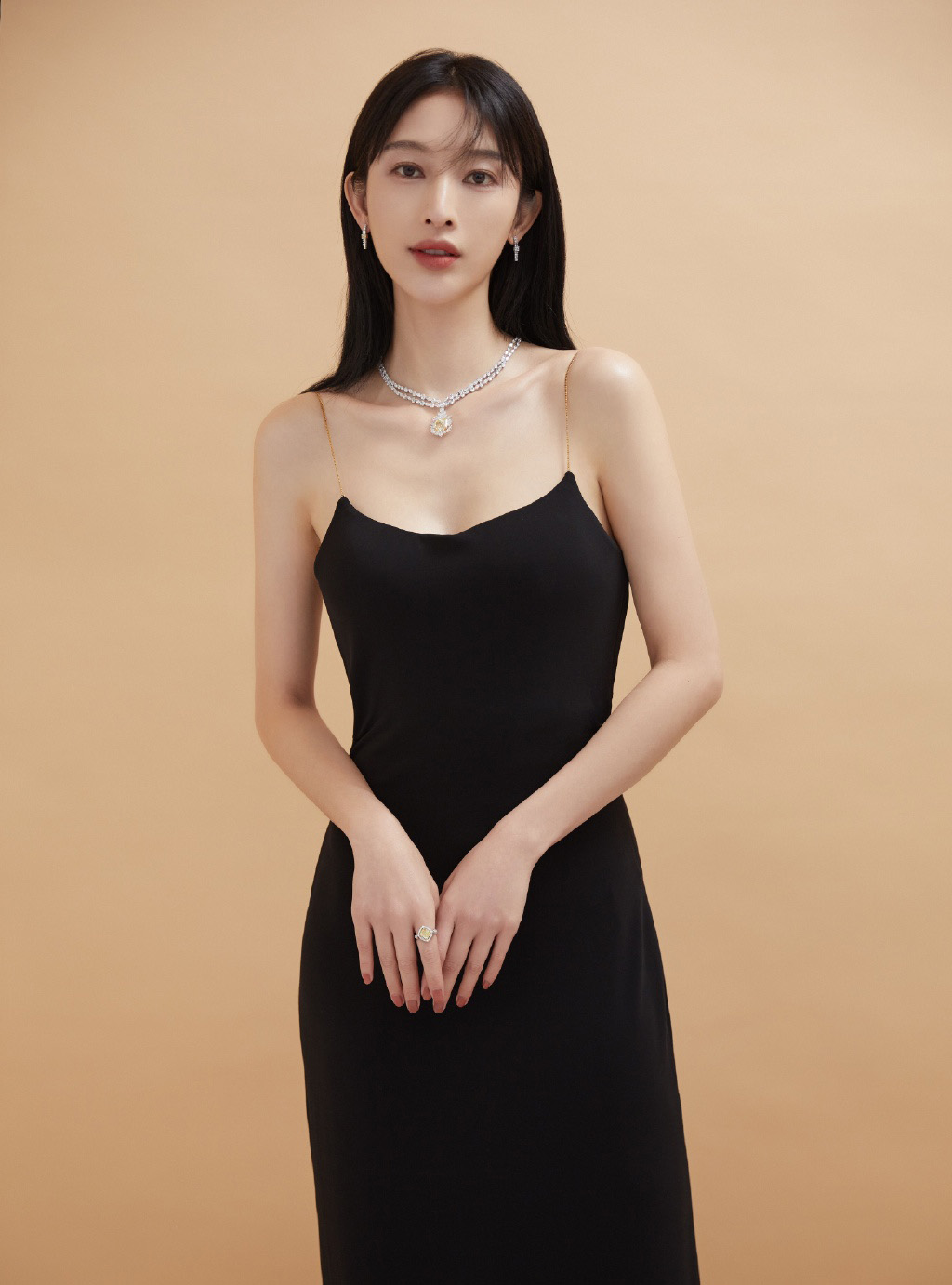 张俪皮衣,明星张俪皮衣搭配