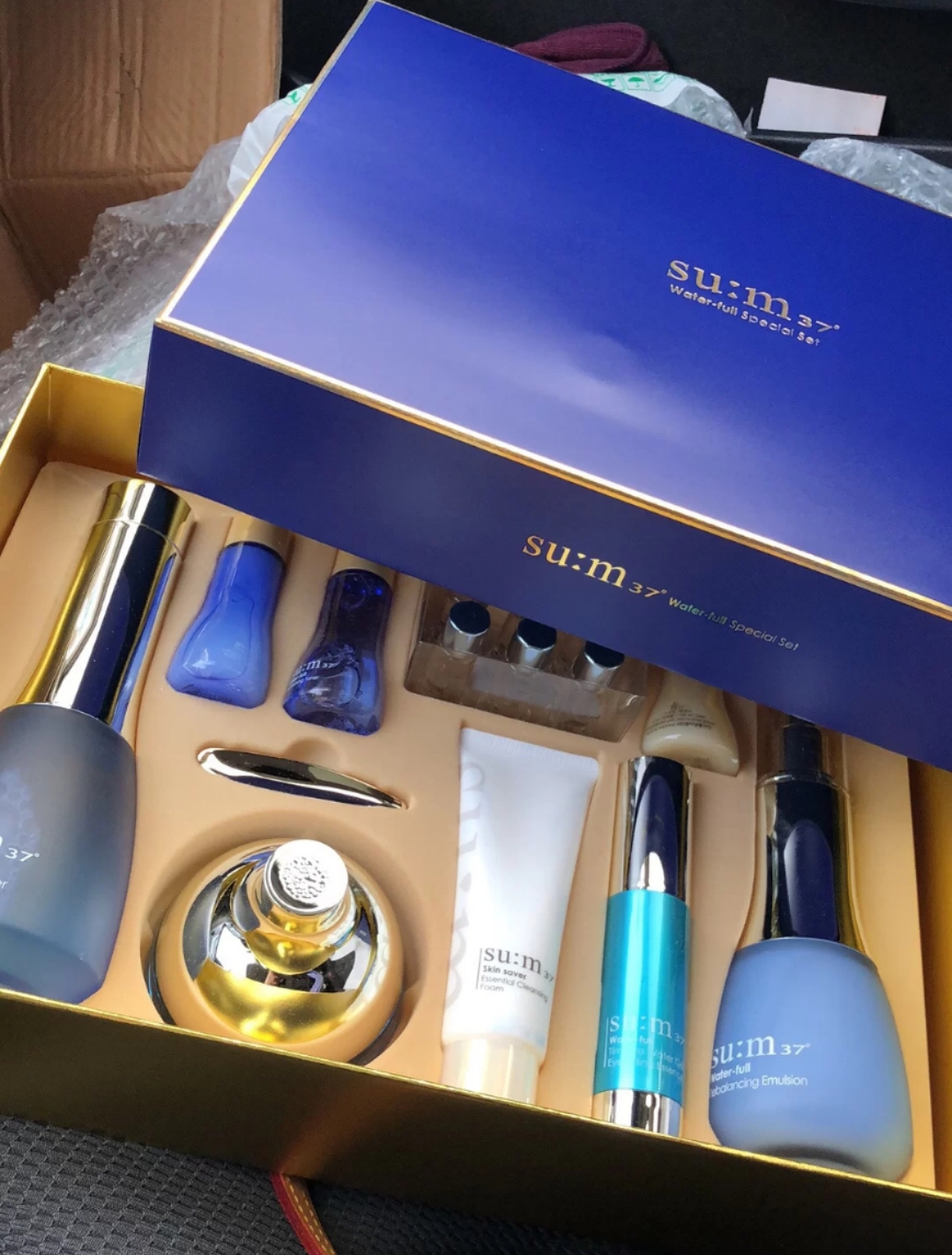 学生用什么水乳套装对皮肤比较好,冬季脸部皮肤干燥起皮水乳推荐