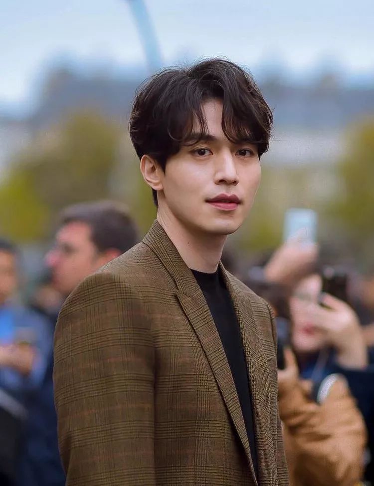 发际线比较高适合什么刘海发型男,发际线低适合什么刘海发型男生