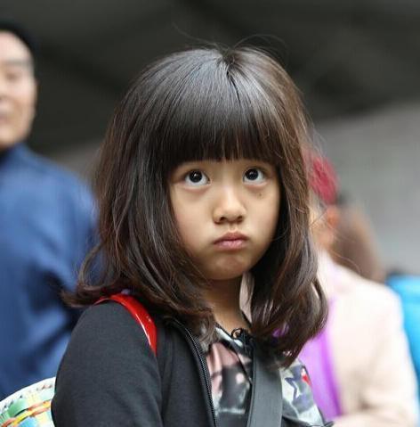 摆拍全身姿势显脚长,14岁儿童拍照姿势大全