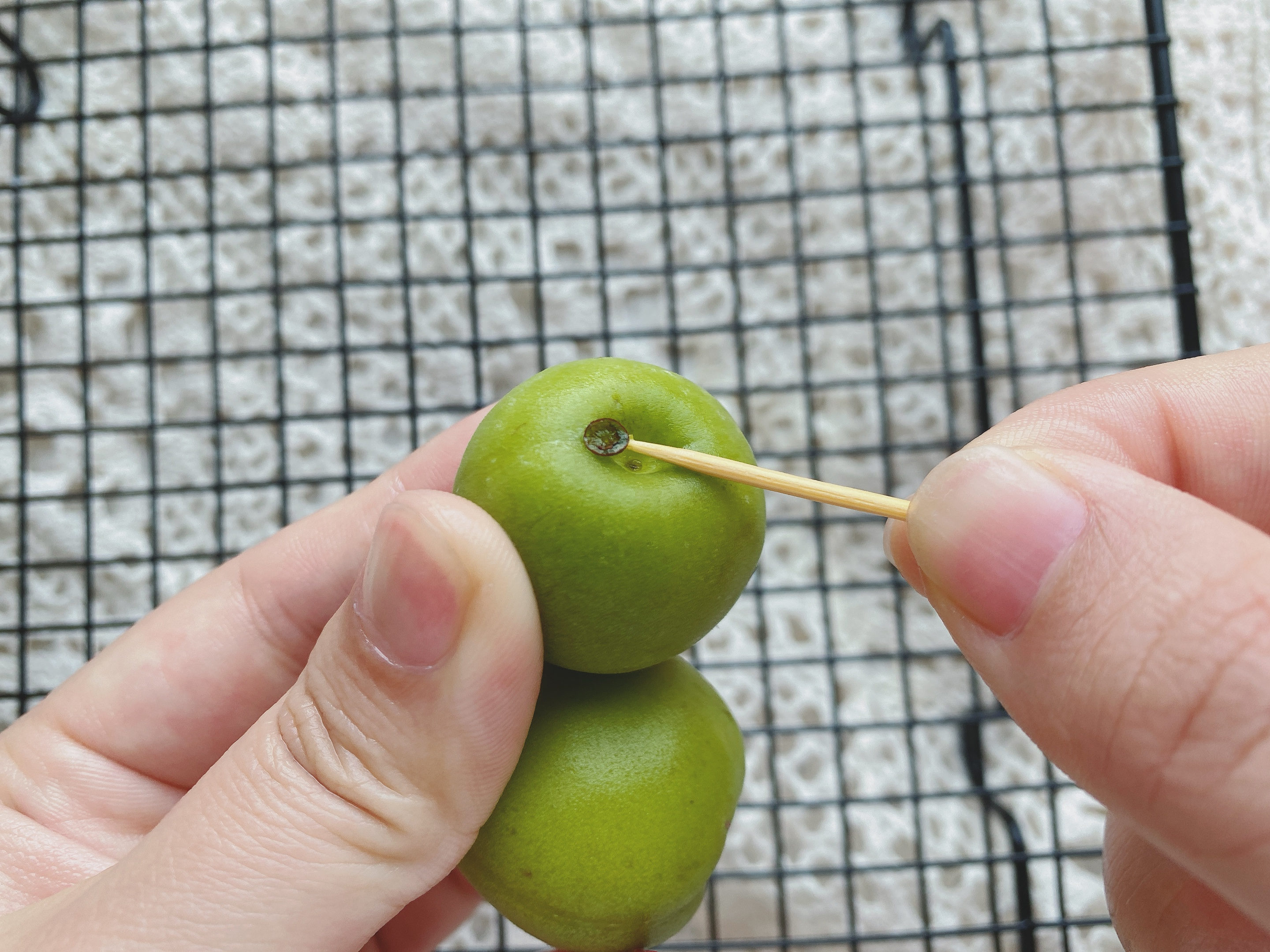 青梅酒最好选什么白酒,青梅酒喝起来口感和白酒一样