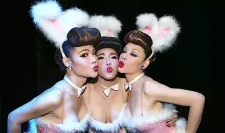 泰国泼水节搞笑事件,泰国泼水节最尴尬的场面