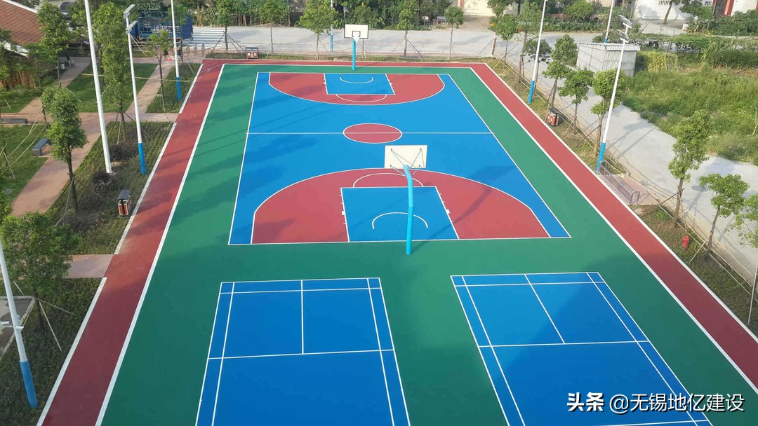 弹性丙烯酸球场施工工艺,丙烯酸球场施工时间表