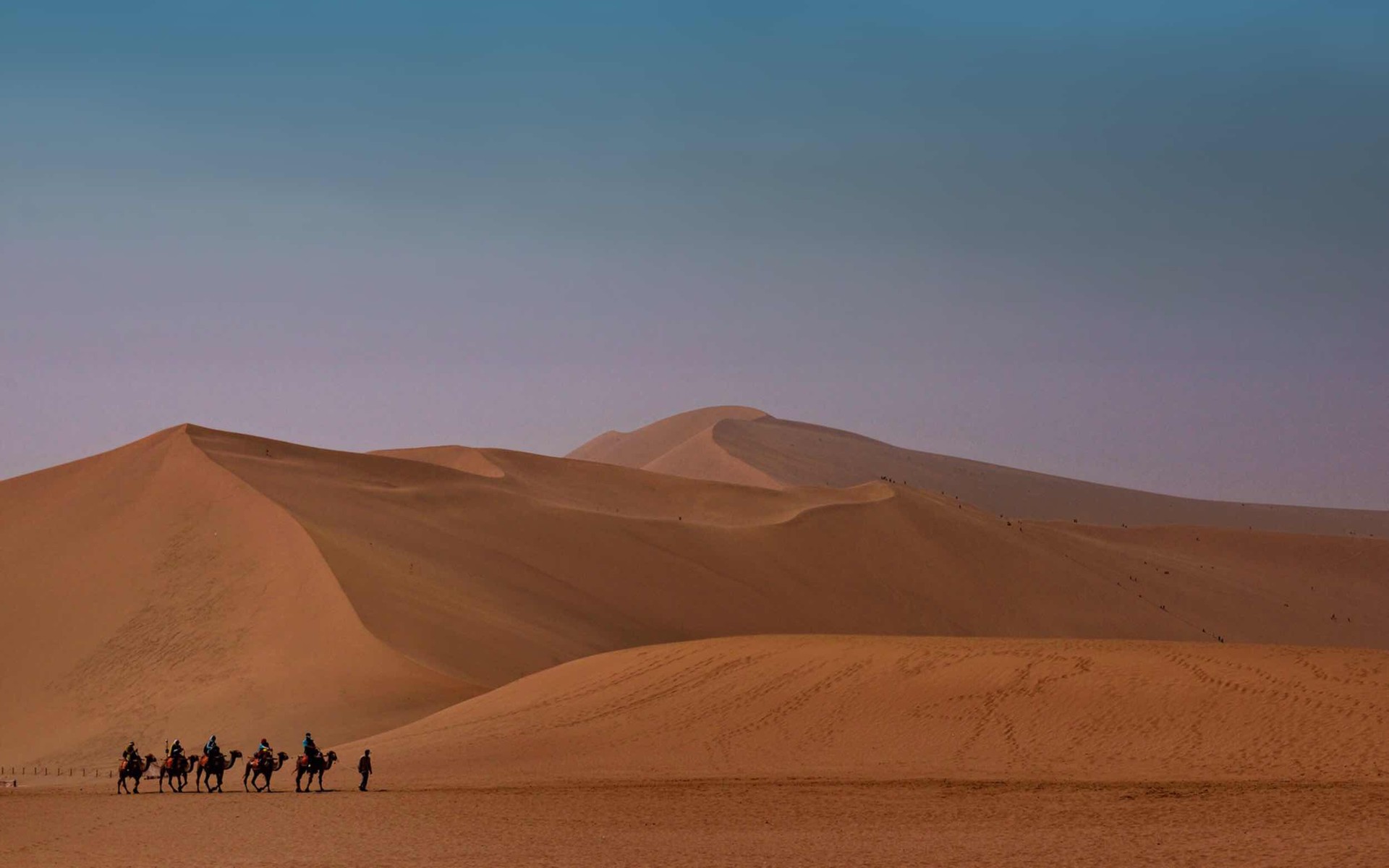 月牙泉沙漠现状,月牙泉为啥被称为沙漠第一泉