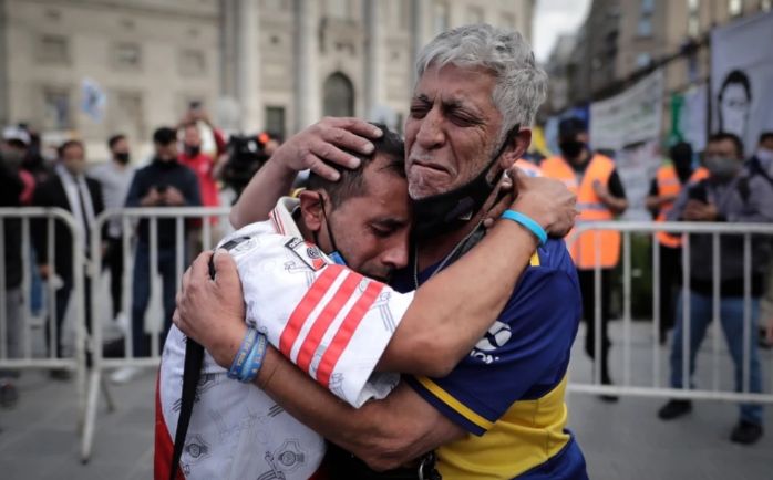 马拉多纳上帝之手拿冠军了吗,马拉多纳是梅西的什么人