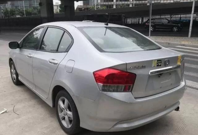 预算3万买个什么二手车好,5万预算推荐这3款车比二手车靠谱