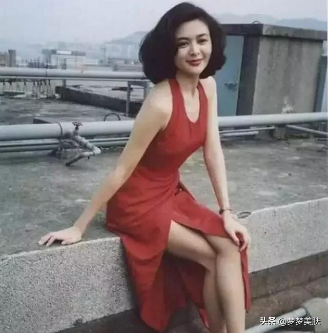 曾被当亚洲美的典范，人称“搪瓷娃娃”，现坦言做这行年龄是压力