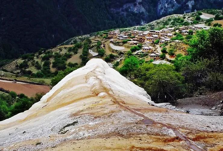 洛克徒步木里到稻城翻的是哪座山,秘境四川甘孜