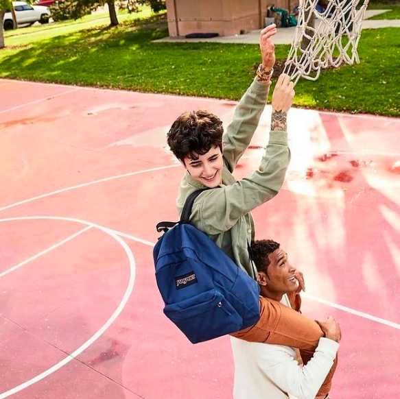 什么牌子的双肩包结实好看又实惠,推荐几款值得买的双肩包