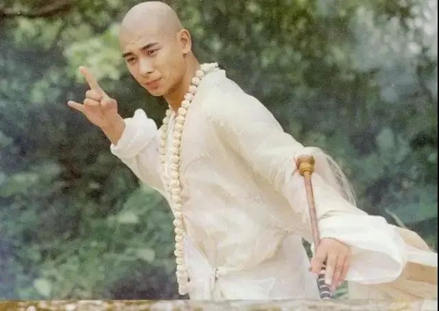 青蛇人生哲理,青蛇痛苦变回原形