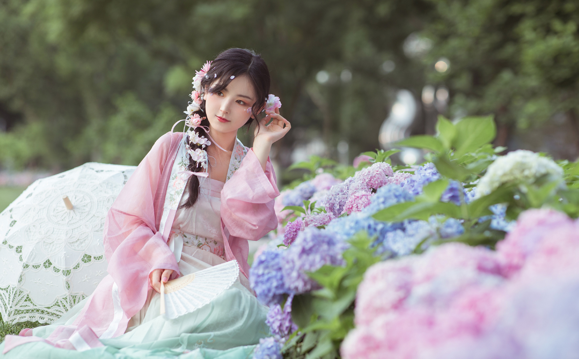 穿汉服的发型怎么扎简单又好看,穿汉服不知道扎什么短发